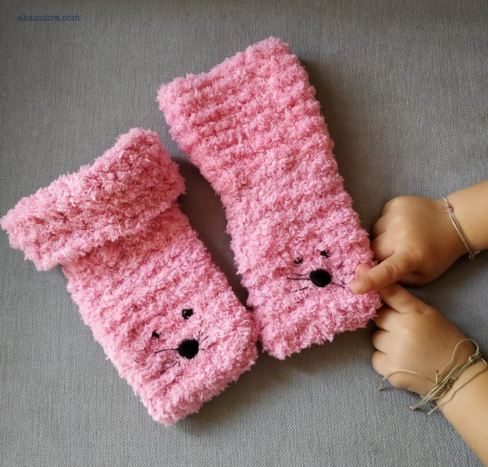cute fluffy kids slippers knitting pattern