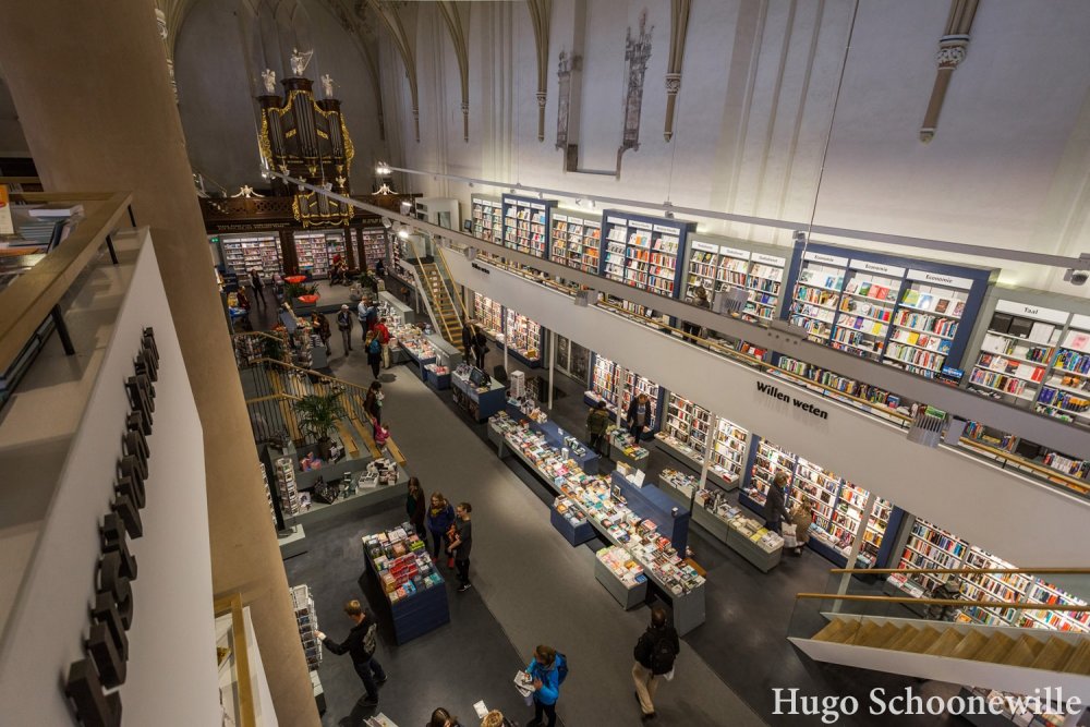 Waanders the inside of a church turned into a bookshop