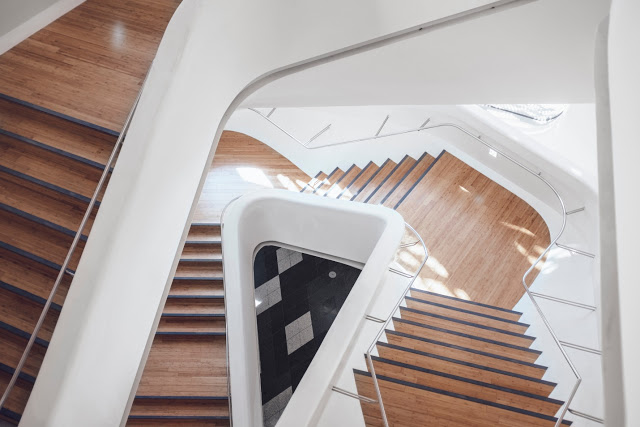 How To Install Oak Flooring On Your Staircase