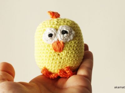 Crochet an Easter Chicken - Free pattern