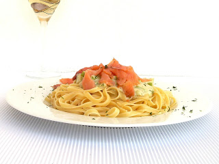 Linguini with salmon - Guest post from PinezaJewelry