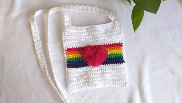 the-love-is-love-bag-crochet-pattern