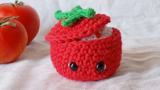 tomato-amigurumi